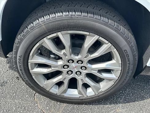 New 2026 GMC Acadia Denali w/ Super Cruise Package AWD/4WD image 16