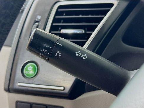 Used 2013 Honda Civic Hybrid image 13