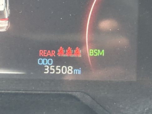 Used 2025 Toyota RAV4 XLE FWD image 28