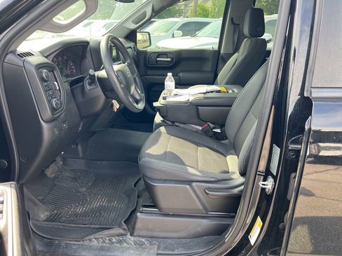 Used 2019 Chevrolet Silverado 1500 Custom Trail Boss w/ Custom Convenience Package AWD/4WD image 3