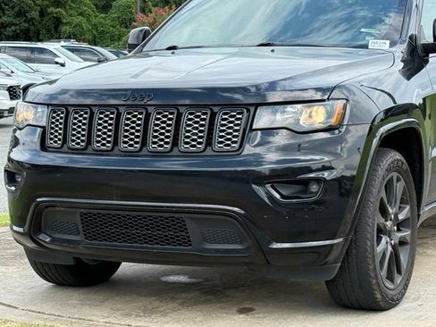 Used 2021 Jeep Grand Cherokee Laredo X AWD/4WD image 10