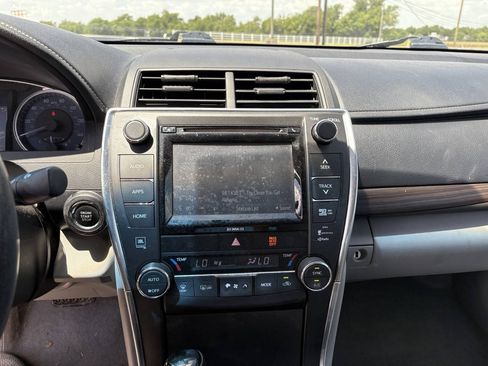 Used 2017 Toyota Camry XLE FWD image 15