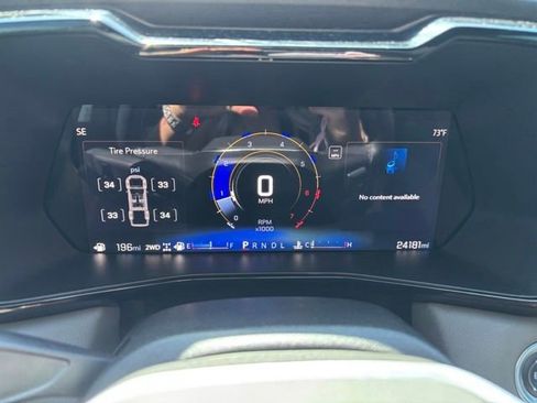 Used 2024 Chevrolet Colorado ZR2 w/ Technology Package AWD/4WD image 29