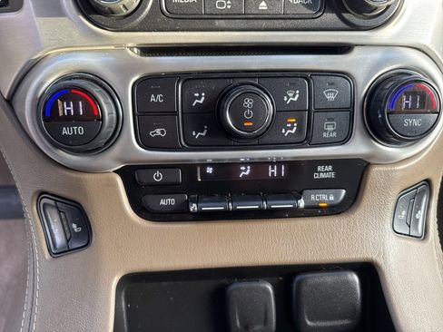 Used 2019 GMC Yukon SLT image 38