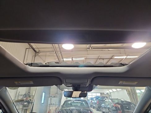 Used 2018 Honda Odyssey EX-L image 10