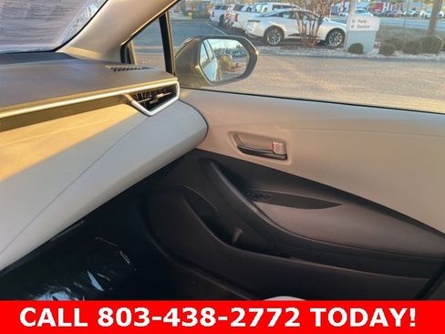 Used 2022 Toyota Corolla LE image 25
