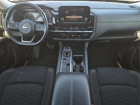 Used 2024 Nissan Pathfinder SV FWD image 7