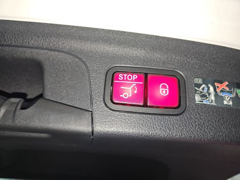 New 2026 Mercedes-Benz GLE 350 4MATIC image 13