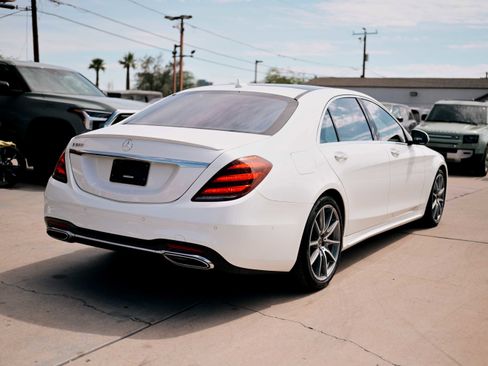 Used 2019 Mercedes-Benz S 560 Sedan w/ AMG Line Exterior image 4