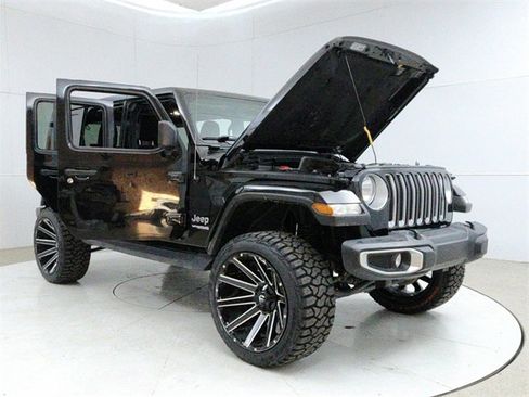 Used 2021 Jeep Wrangler Unlimited Sahara w/ Uconnect 4C Nav & Sound Group image 9