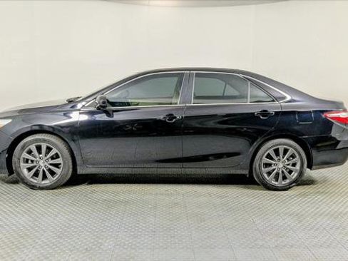 Used 2016 Toyota Camry XLE image 3