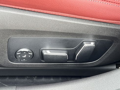 New 2026 BMW 330i Sedan w/ Premium Package image 20