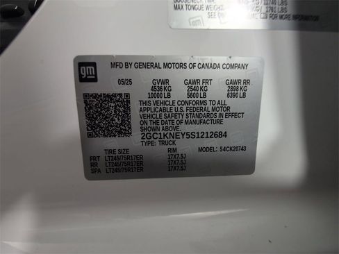 Certified 2025 Chevrolet Silverado 2500 LT w/ Convenience Package image 33