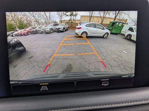 Used 2023 Chevrolet Suburban Premier image 23