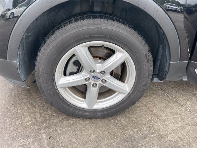 Used 2017 Ford Explorer XLT AWD/4WD image 28
