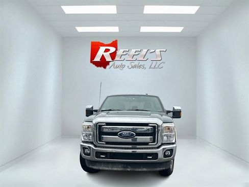Used 2011 Ford F250 Lariat w/ Lariat Interior Pkg image 2