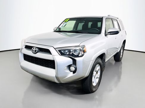 Used 2018 Toyota 4Runner SR5 image 10