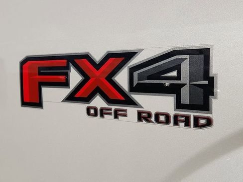 Used 2016 Ford F150 Platinum w/ Equipment Group 701A Luxury image 39