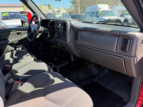 Used 2005 GMC Sierra 3500 W/T w/ Snow Plow Prep Package AWD/4WD image 22