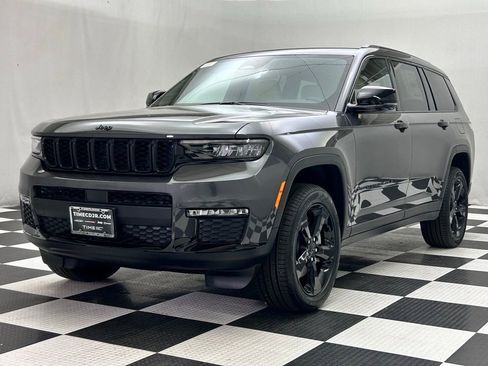 New 2025 Jeep Grand Cherokee L Limited w/ Black Appearance Package image 4