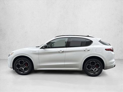 Used 2022 Alfa Romeo Stelvio Veloce AWD/4WD image 15