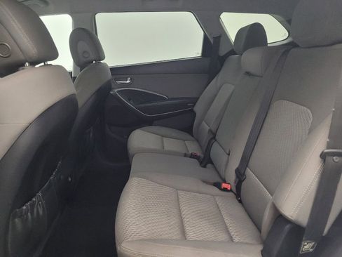 Used 2018 Hyundai Santa Fe SE AWD/4WD image 18