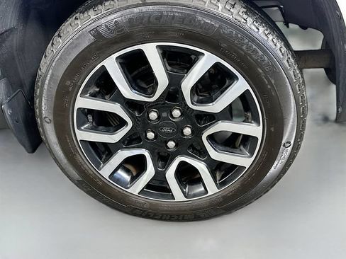 Used 2022 Ford Maverick Lariat w/ Equipment Group 500A Standard AWD/4WD image 28