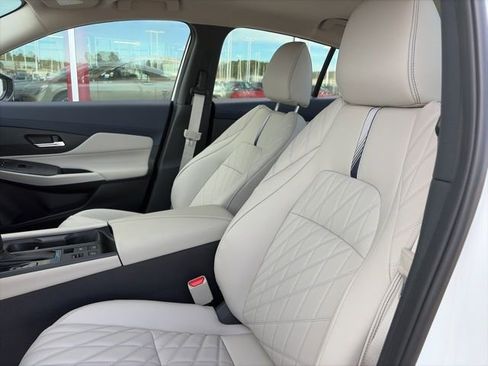 New 2026 Nissan Sentra SL image 9