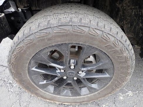 Used 2024 Jeep Gladiator Sport image 9