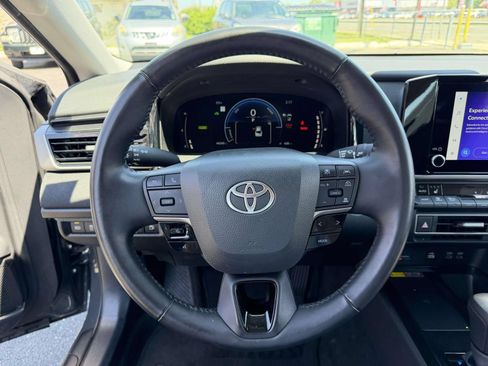 Used 2025 Toyota Camry LE w/ Convenience Package AWD/4WD image 26