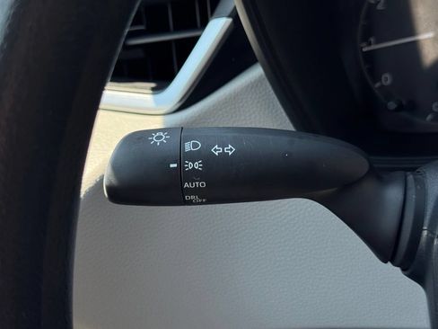 Used 2023 Toyota Corolla LE FWD image 31