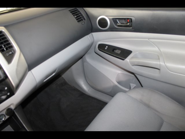 Used 2015 Toyota Tacoma PreRunner RWD image 14