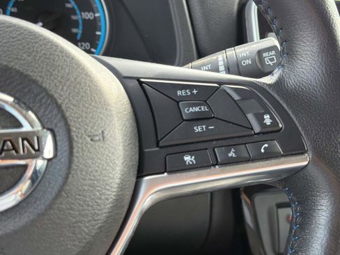 Used 2022 Nissan Leaf SV image 13