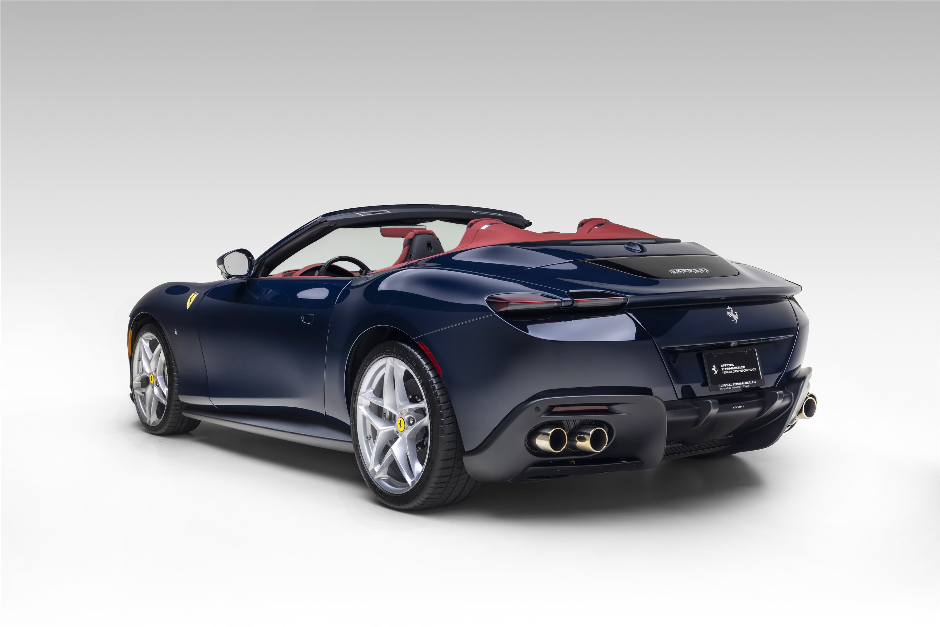 Certified 2024 Ferrari Roma Spider RWD image 15
