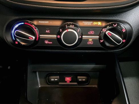 Used 2021 Kia Soul S image 15