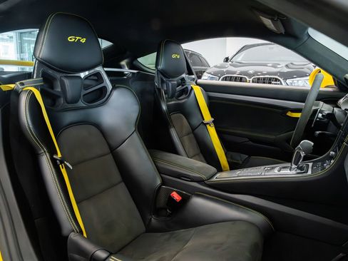 Used 2022 Porsche 718 Cayman GT4 image 21