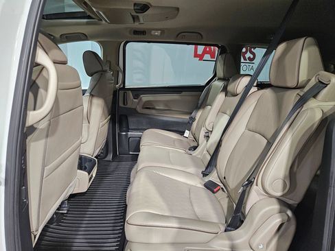 Used 2022 Honda Odyssey Elite image 32