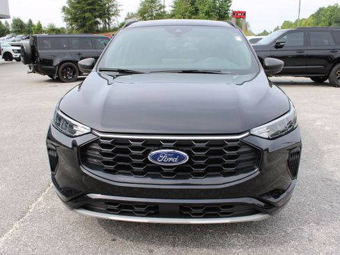 Used 2023 Ford Escape ST-Line w/ Tech Pack #1 FWD image 3