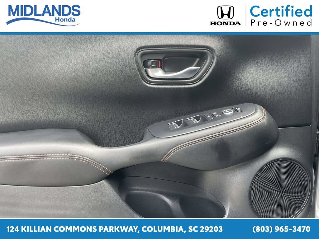 Certified 2025 Honda HR-V Sport image 15