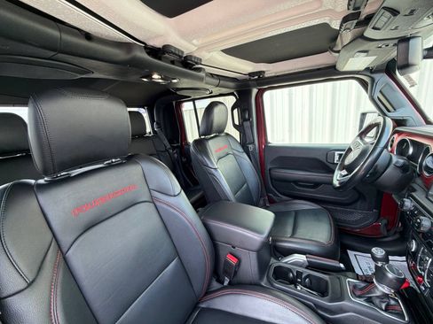 Used 2021 Jeep Gladiator Rubicon AWD/4WD image 14