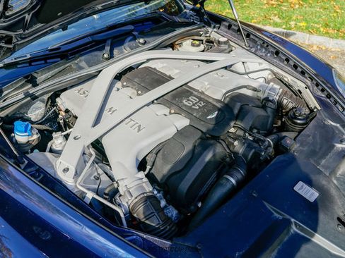 Used 2015 Aston Martin DB9 Volante image 27