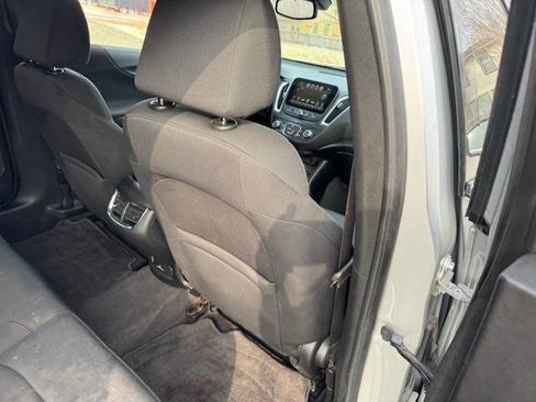 Used 2016 Chevrolet Malibu LT image 16