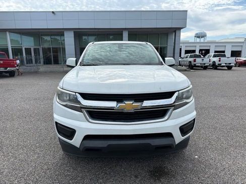 Used 2020 Chevrolet Colorado W/T w/ Custom Special Edition RWD image 2