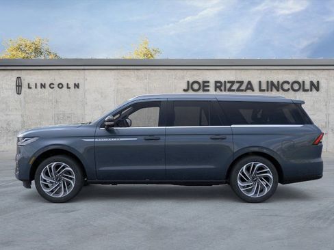 New 2026 Lincoln Navigator L Reserve image 3