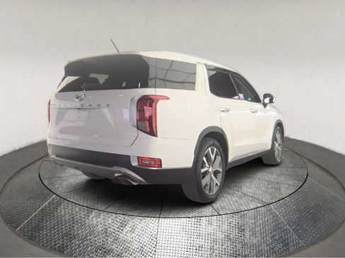 Used 2021 Hyundai Palisade SEL w/ Convenience Package FWD image 2