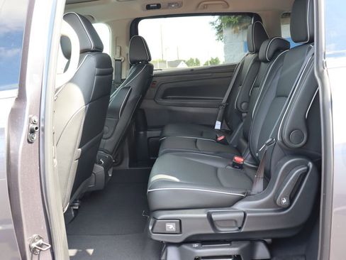 Used 2026 Honda Odyssey Elite image 11