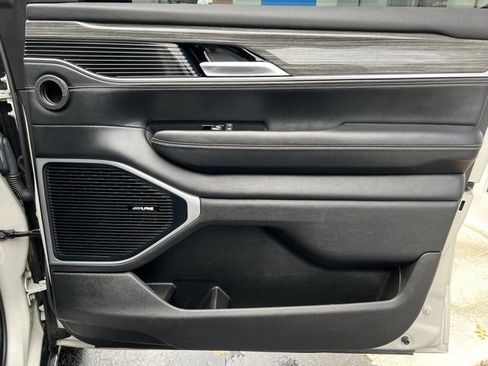 Used 2022 Jeep Wagoneer Series II w/ Convenience Group I image 14