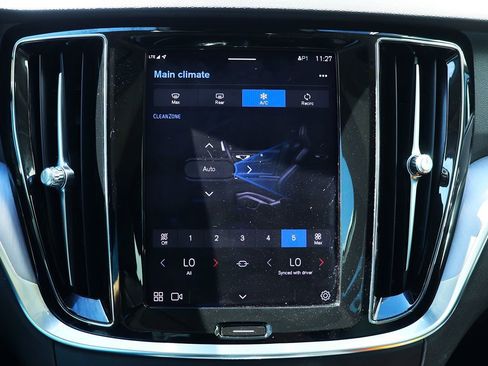 Used 2024 Volvo S60 B5 Core image 48