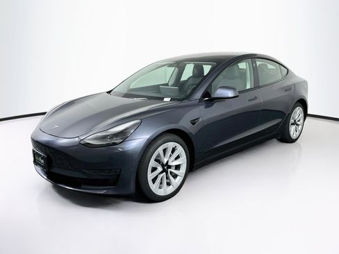 Used 2022 Tesla Model 3 Long Range AWD/4WD image 3