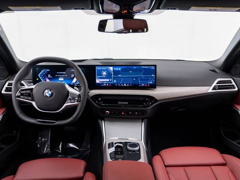 Certified 2026 BMW 330i xDrive Sedan AWD/4WD image 10